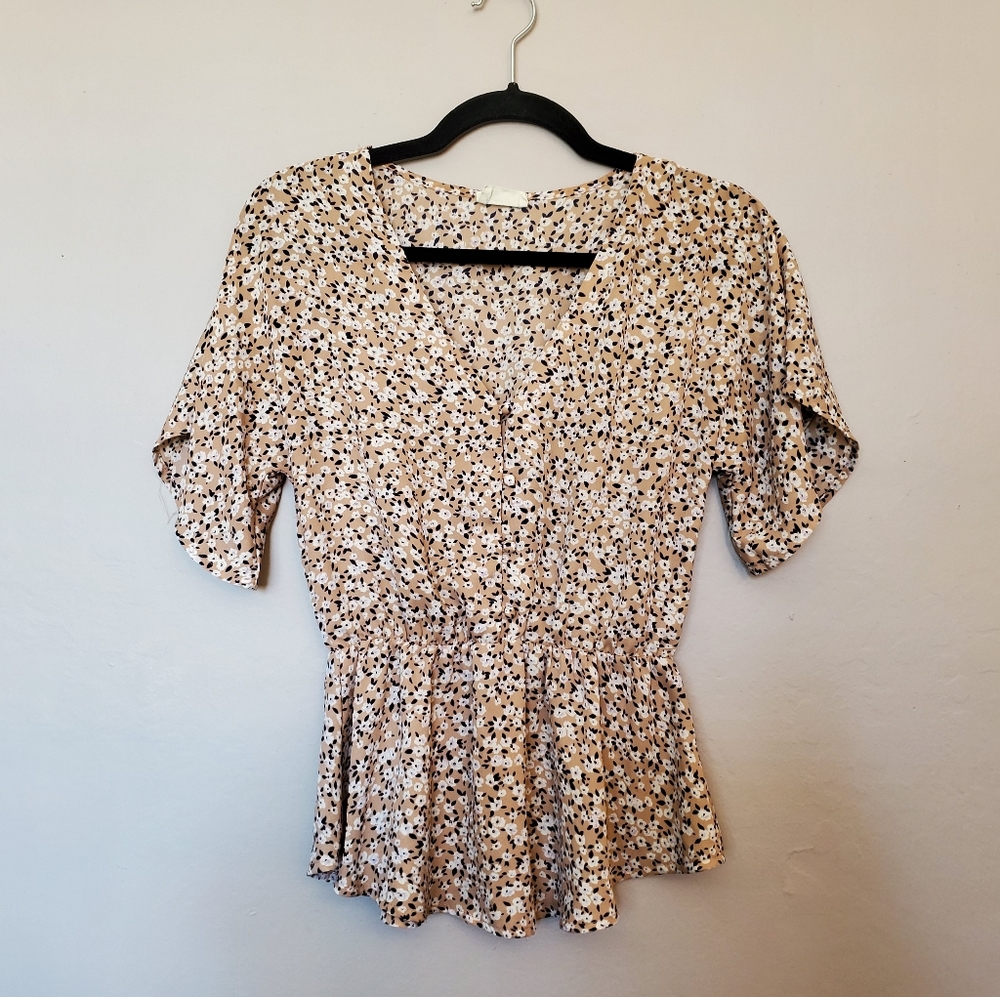 Donating end of December. Make an offer! Button down flutter sleeve blouse